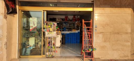 عکس رنگ و ابزار کشاورز