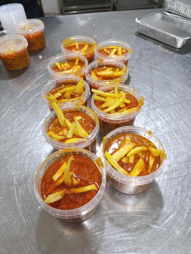 عکس رستوران بزرگ ساغروان