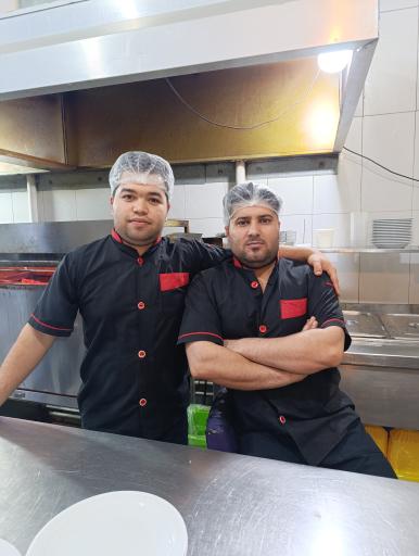 عکس رستوران بزرگ ساغروان