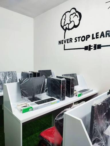 عکس دبستان و پیش‌دبستانی هوشمند غیردولتی دخترانه دیبا