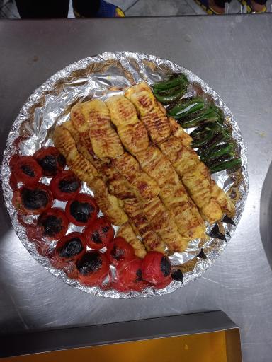 عکس رستوران بزرگ ساغروان