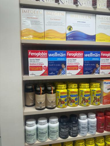 عکس فروشگاه پوست و مو کوئین