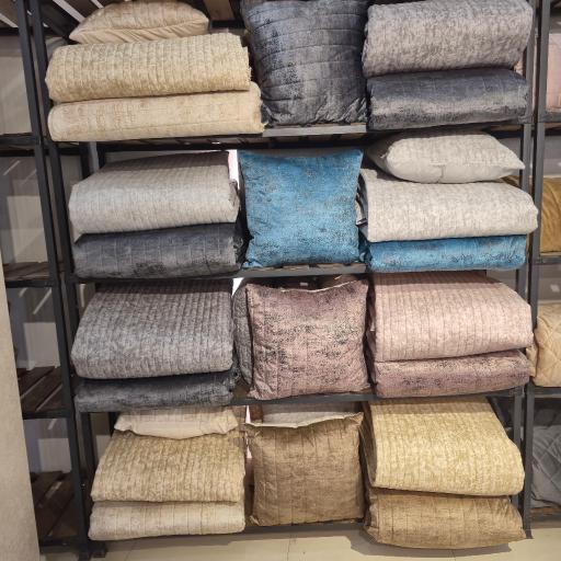 عکس کارخانه کالای خواب زرین تاج