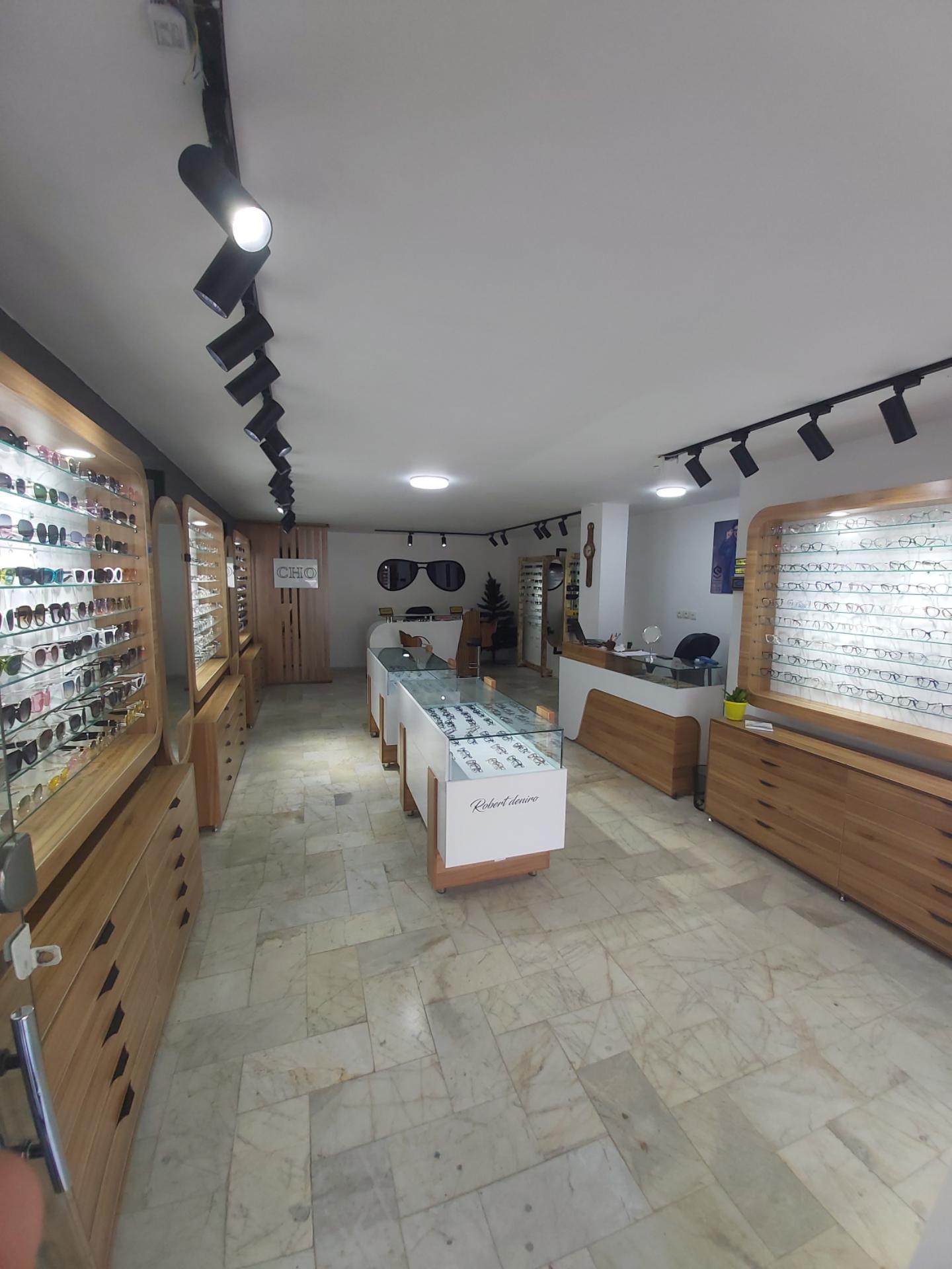 عکس گالری عینک چُ