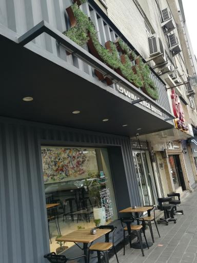 عکس رستوران کانتینر انواع ساندویچ خارجی و رژیمی