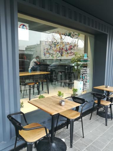 عکس رستوران کانتینر انواع ساندویچ خارجی و رژیمی