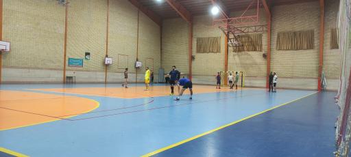 عکس ورزشگاه ورزشی دانش اموزی مسکین