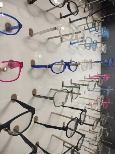 عکس فروشگاه عینک ایوان اپتیک
