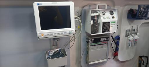 عکس آمبولانس خصوصی پیشگامان سلامت البرز