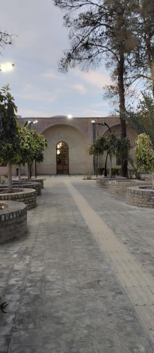 عکس سردر تاریخی کتابخانه ملی کرمان