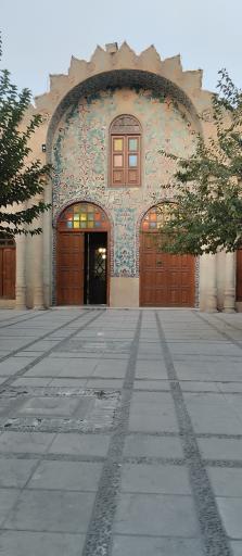 عکس سردر تاریخی کتابخانه ملی کرمان