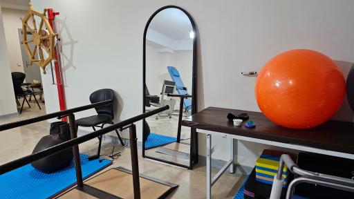 عکس کلینیک کاردرمانی نورولوژی طلوع