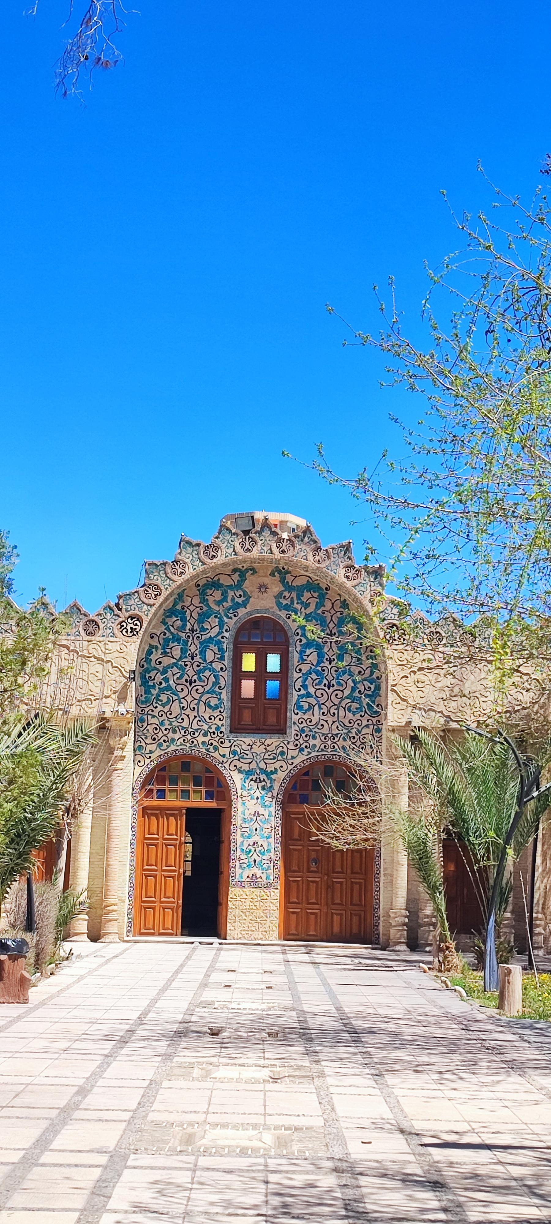 عکس سردر تاریخی کتابخانه ملی کرمان