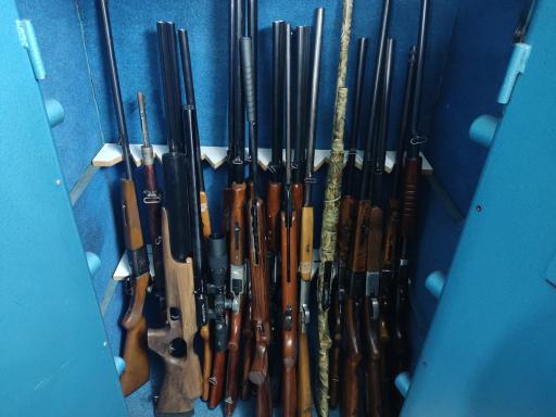 عکس فروشگاه اسلحه و مهمات شوکا