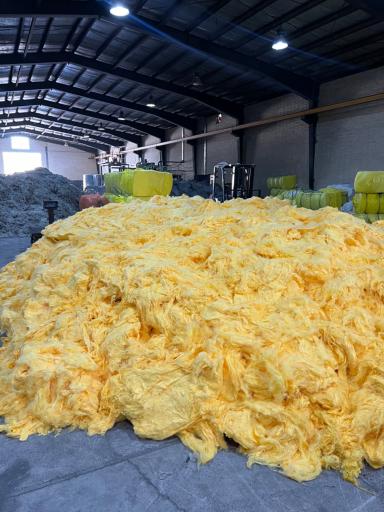 عکس کارخانجات ریسندگی و بافندگی سیناتاب