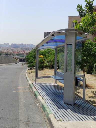 عکس ایستگاه اتوبوس ارغوان
