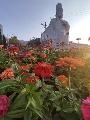 عکس مجسمه امیرکبیر