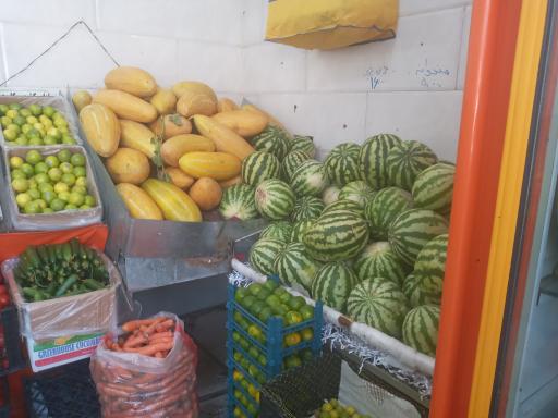 عکس میوه فروشی