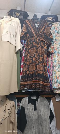 پوشاک فروشی ((والایی)) آرام 