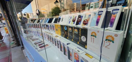 عکس فروشگاه موبایل رهنما