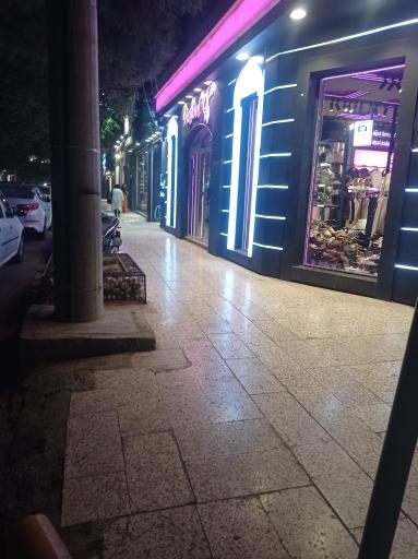 عکس بوتیک ویرگول