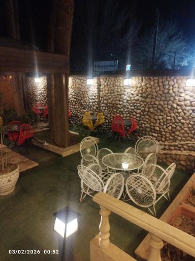 عکس باغ رستوران پارسیان