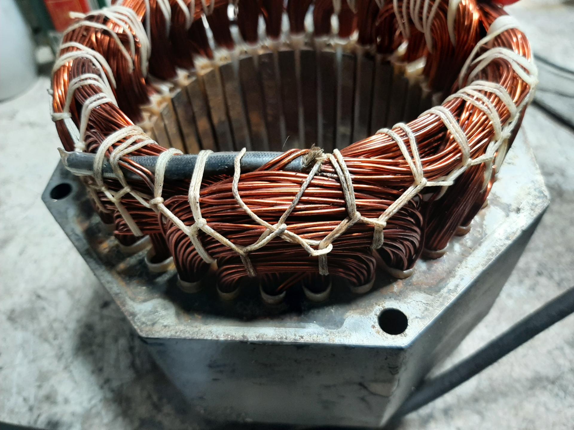 عکس الکترومکانیک مهران