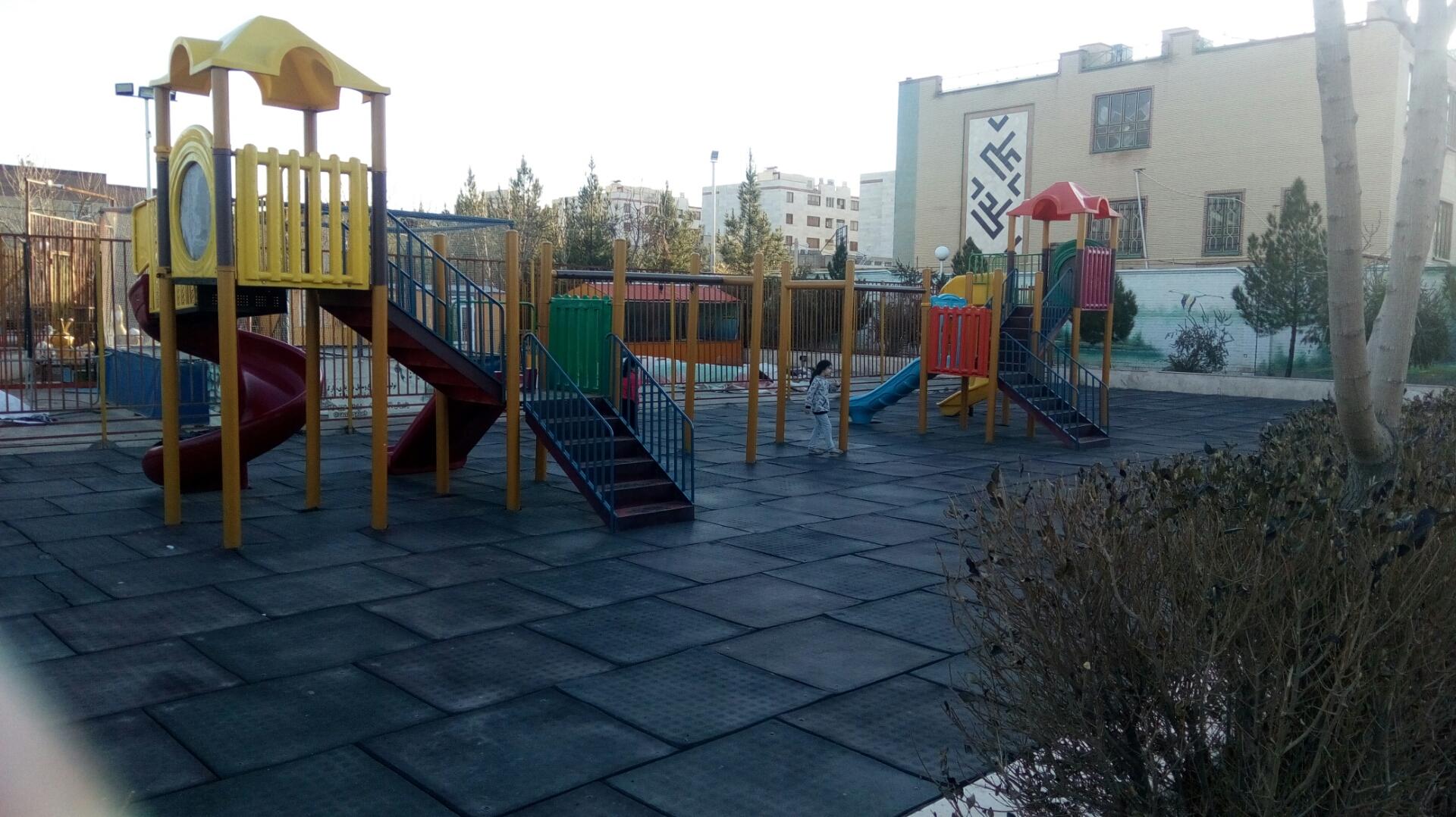 عکس زمین بازی کودکان