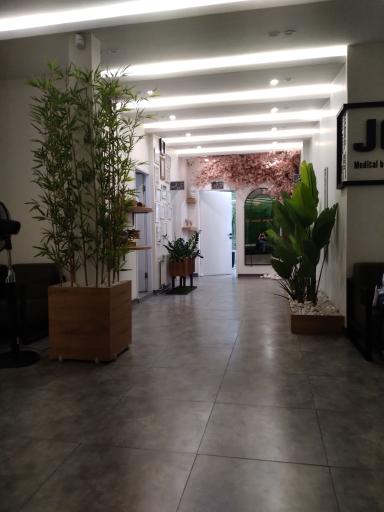 عکس کلینیک زیبایی و لاغری دکتر عماد خوروش