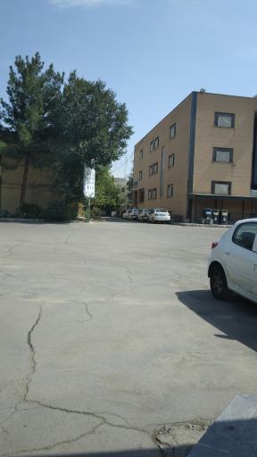 عکس دانشکده فنی دخترانه ولیعصر