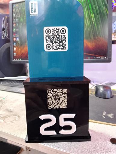 عکس تابلو ساز و برش لیزر سیمای هنر