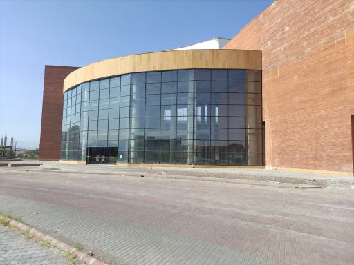 عکس بازار بزرگ مبل تبریز