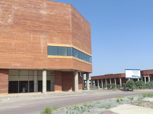 عکس بازار بزرگ مبل تبریز