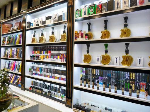 عکس ویپ شاپ آریا پلاس