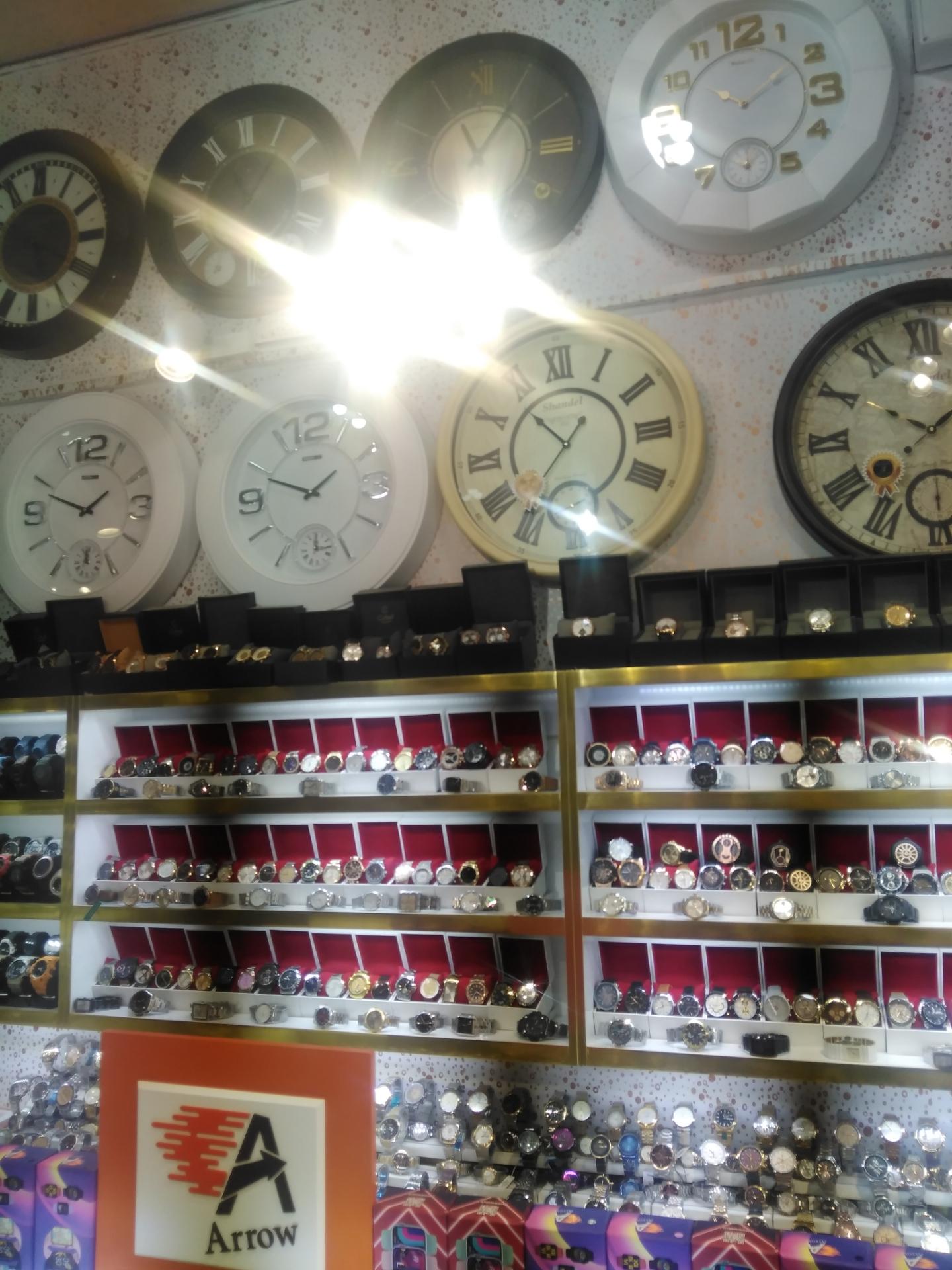 عکس ساعت آریا