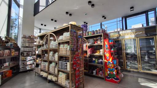 کیک و شیرینی اجه