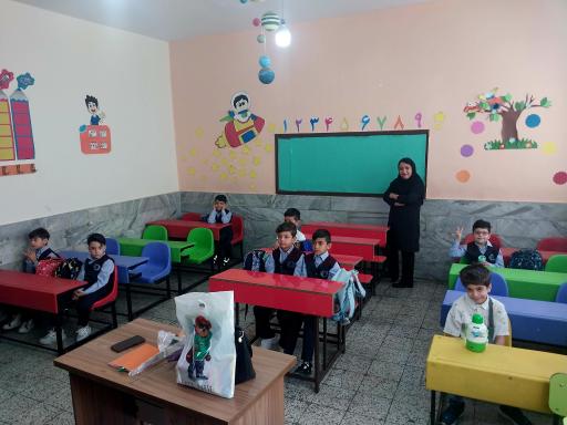 عکس مدرسه ابتدایی پسرانه غیردولتی راه دانش ۱