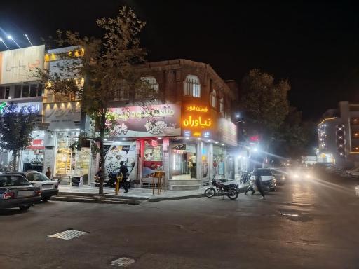 عکس فست فود نیاوران 