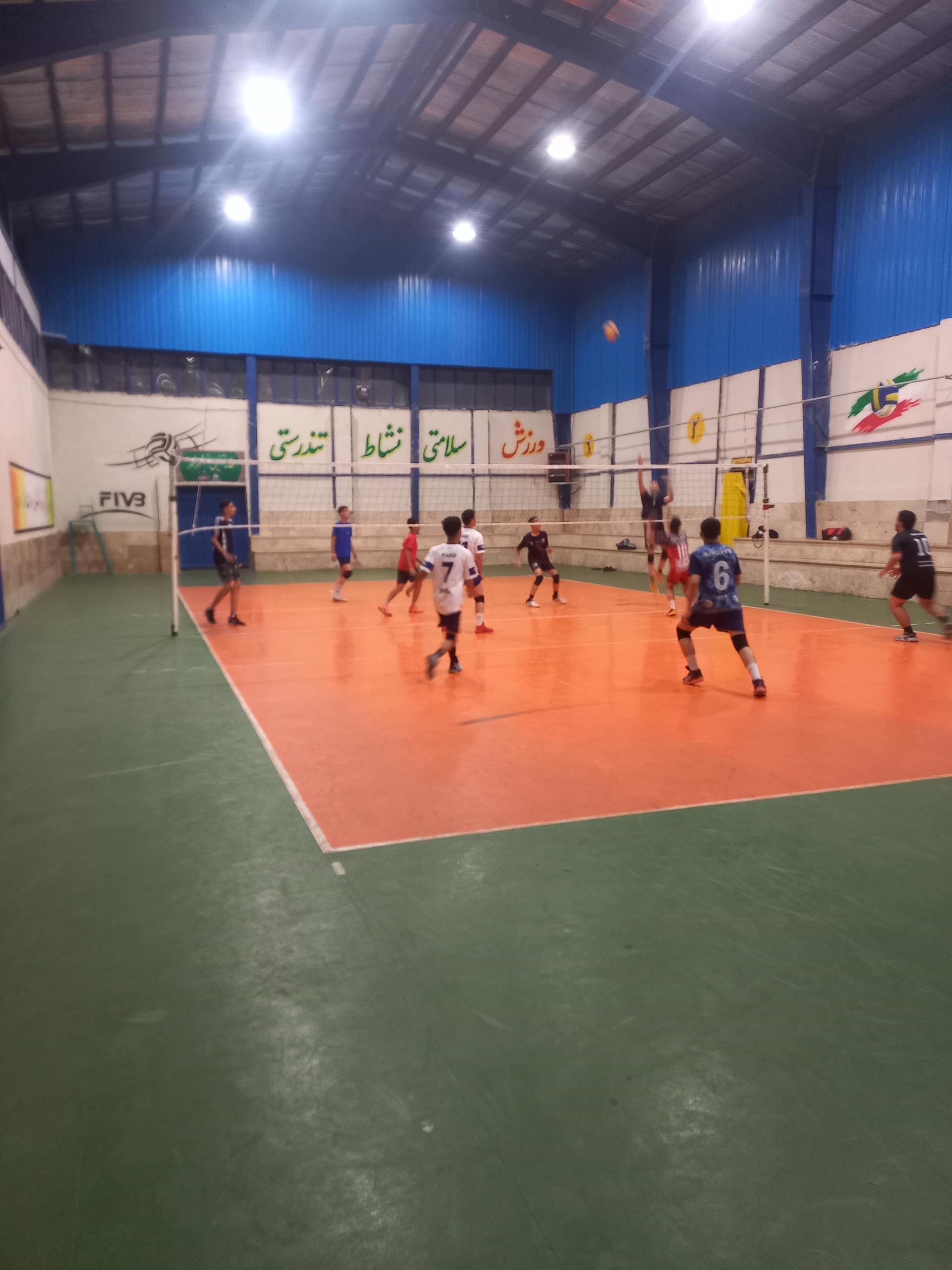 عکس سالن والیبال.تنیس
