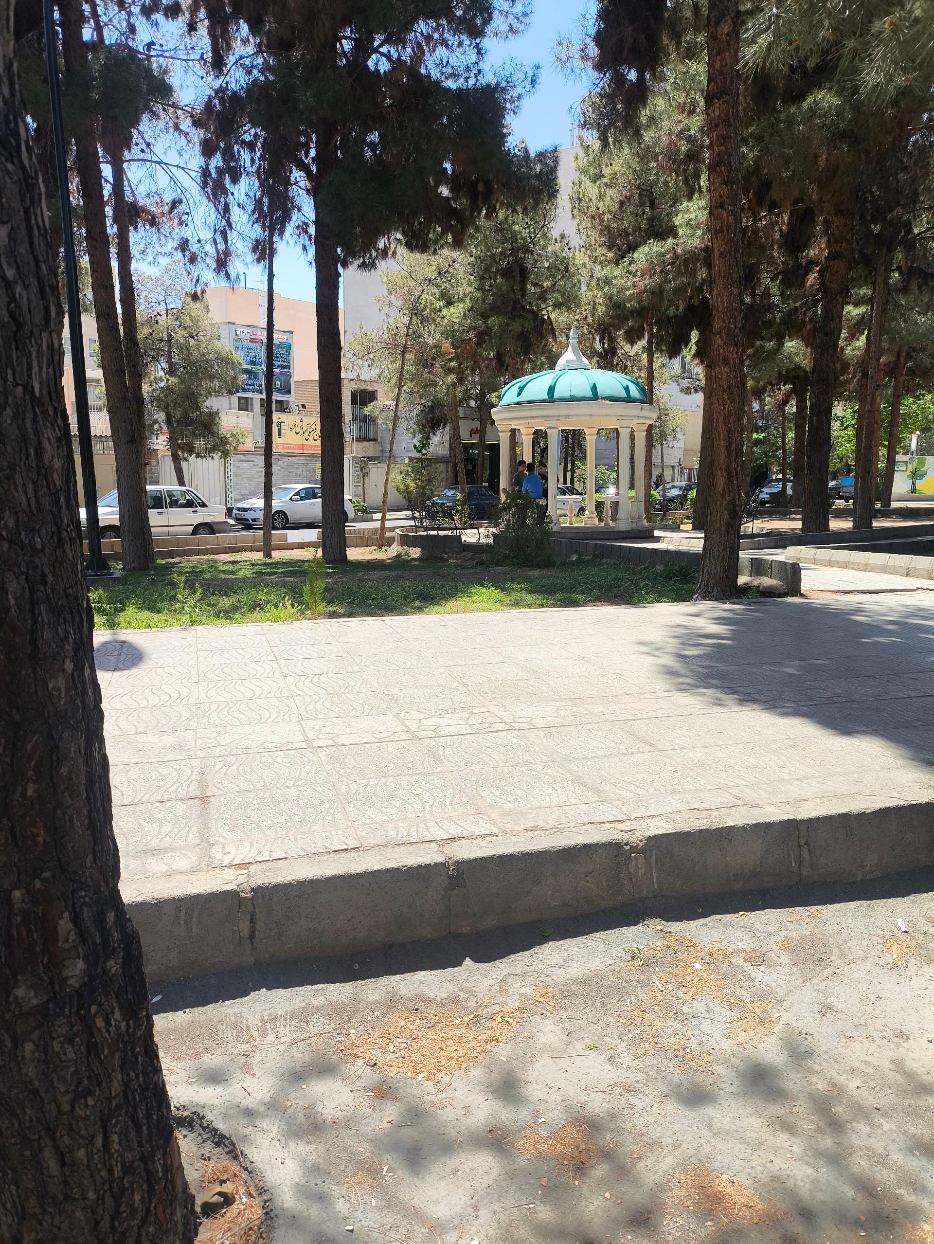 عکس بوستان قائم