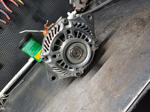 عکس تعمیرات تخصصی استارت و دینام جواد