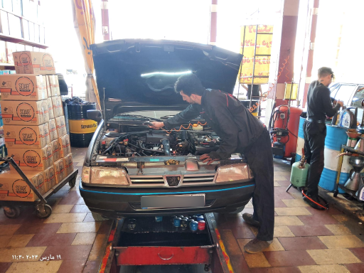 عکس تعویض روغن ایرانیان