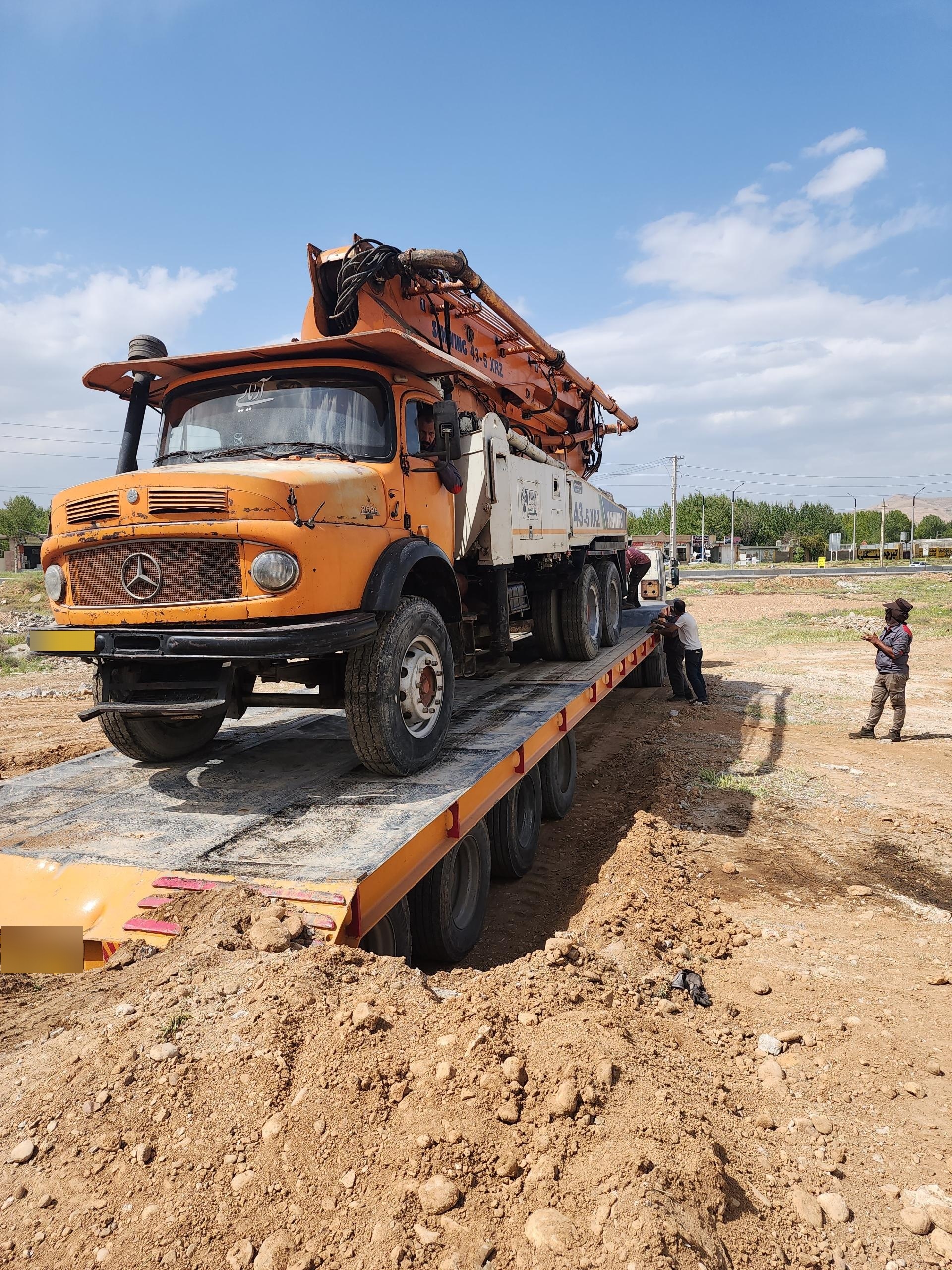 عکس پمپ بتن و فروشگاه لوازم میکسر نخلی