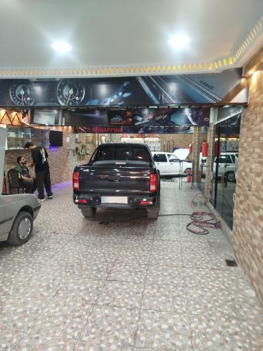عکس کلینیک تنظیم موتور و انژکتور دکتر خودرو