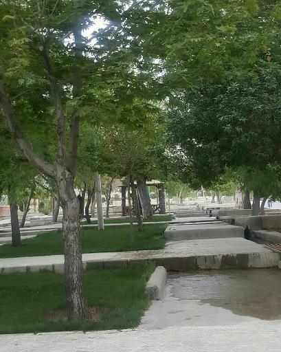 عکس پارک انقلاب (چشمه چقور سیاه)