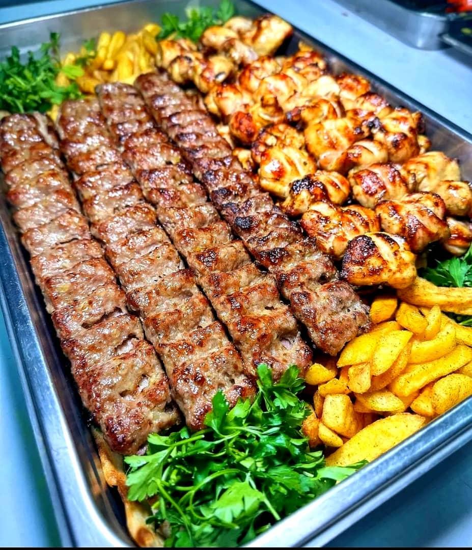 عکس کافه رستوران توت فرنگی در یزد