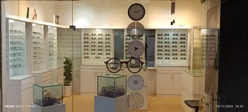 عکس عینک هایلوکس