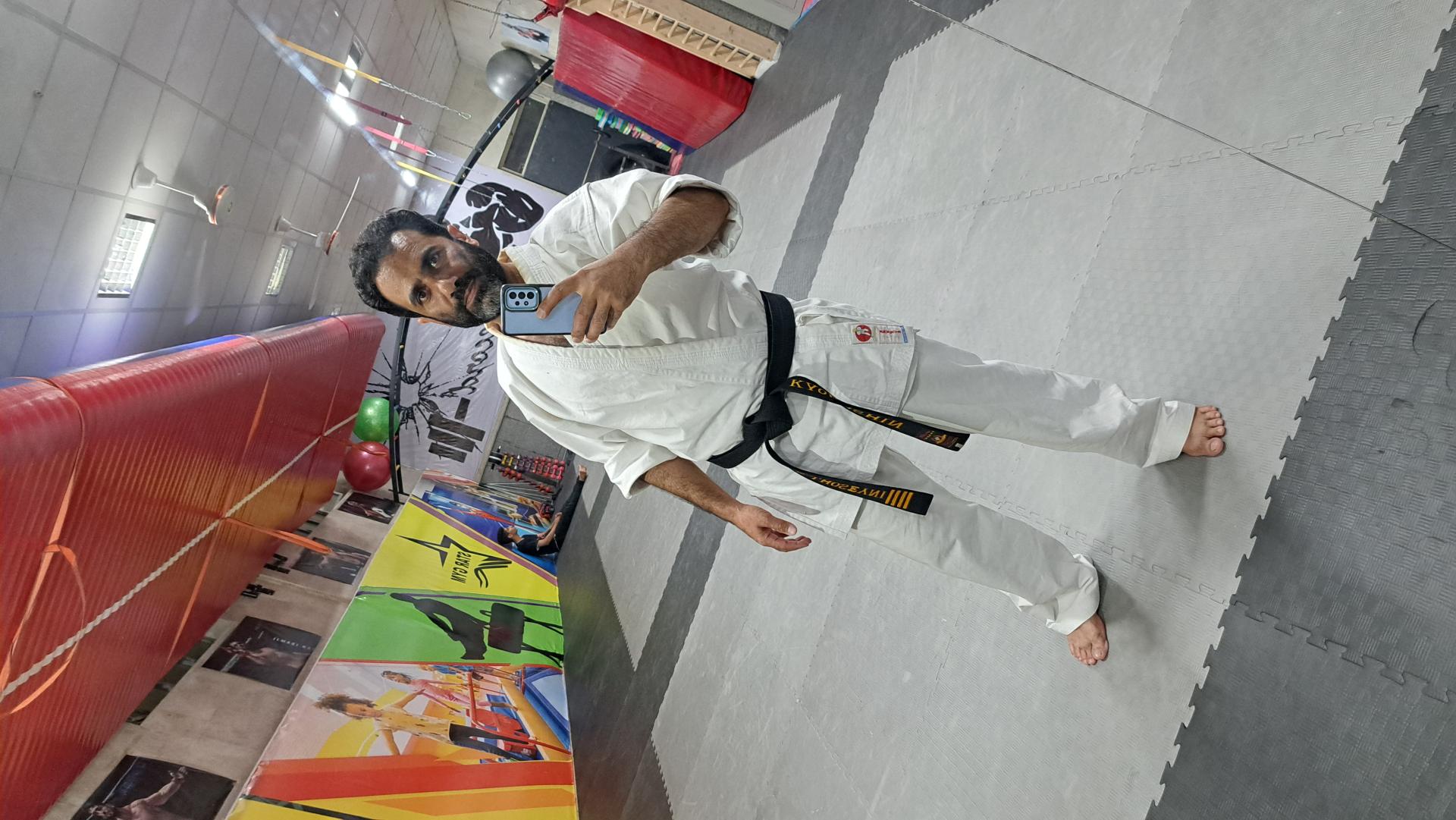 عکس کلاس کاراته کیوکوشین حسینی