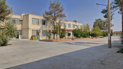 عکس هنرستان دوره دوم فنی پسرانه دولتی منتظرقائم