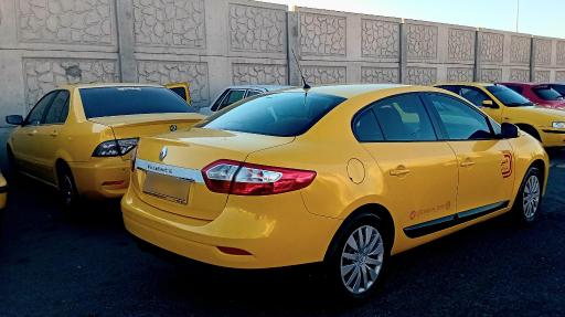 عکس ایستگاه تاکسی بین شهری آریارو